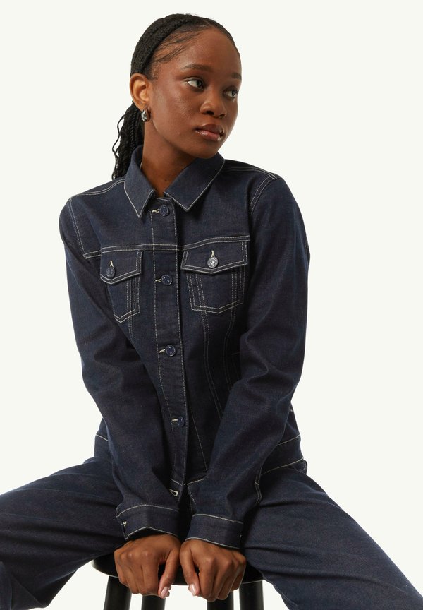 comma casual identity MIT ABNEHMBARER KAPUZE