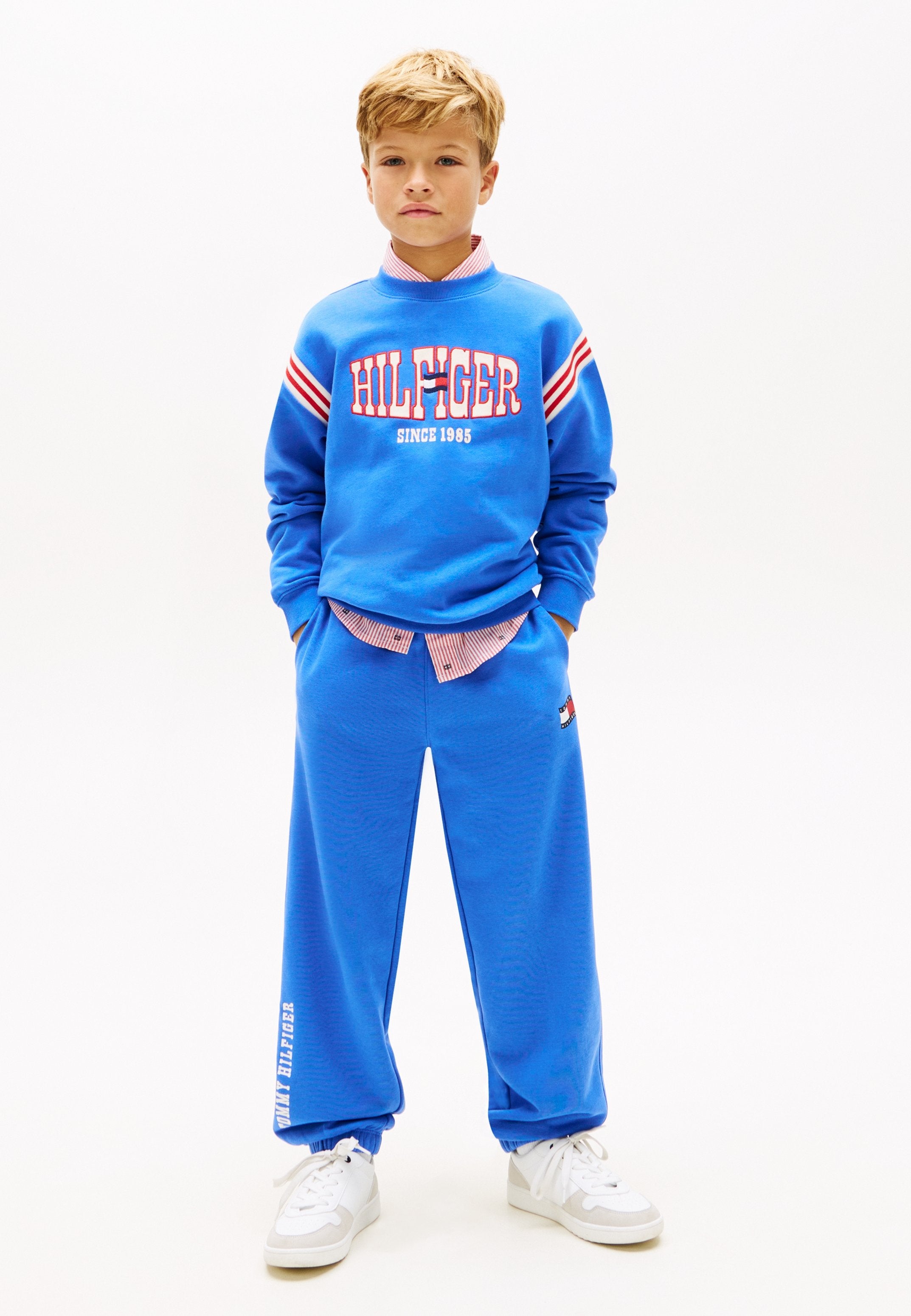 WAVY FLAG LOGO TERRY JOGGERS Media 2
