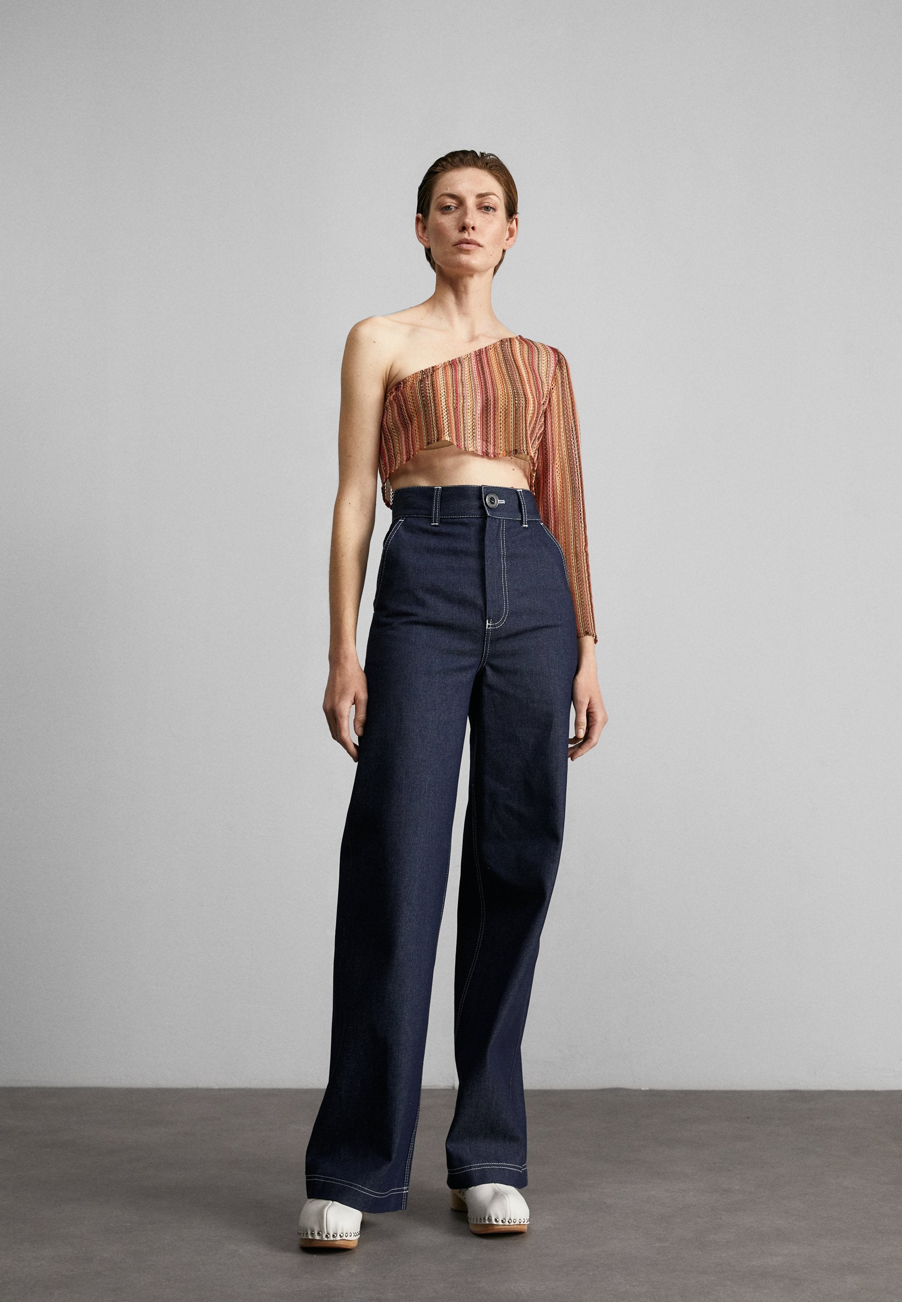 TOMMAZO ISIDOR ONE SHOULDER CROP