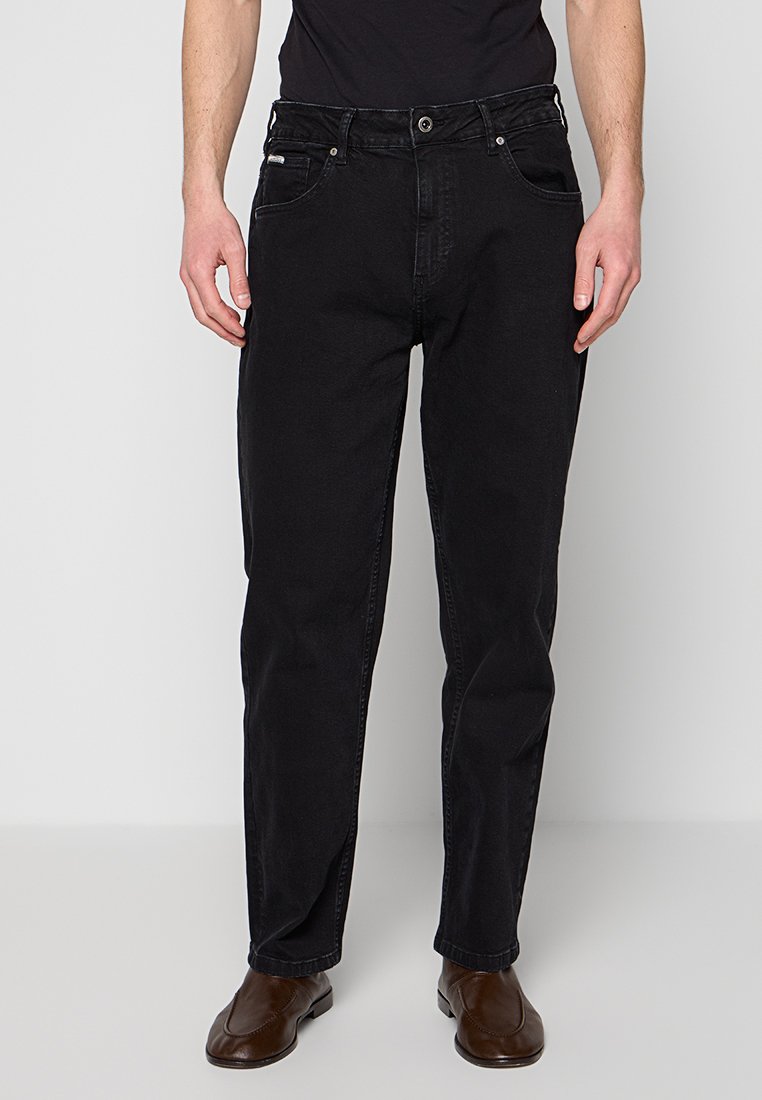 Lindbergh Loose Jeans Media 1
