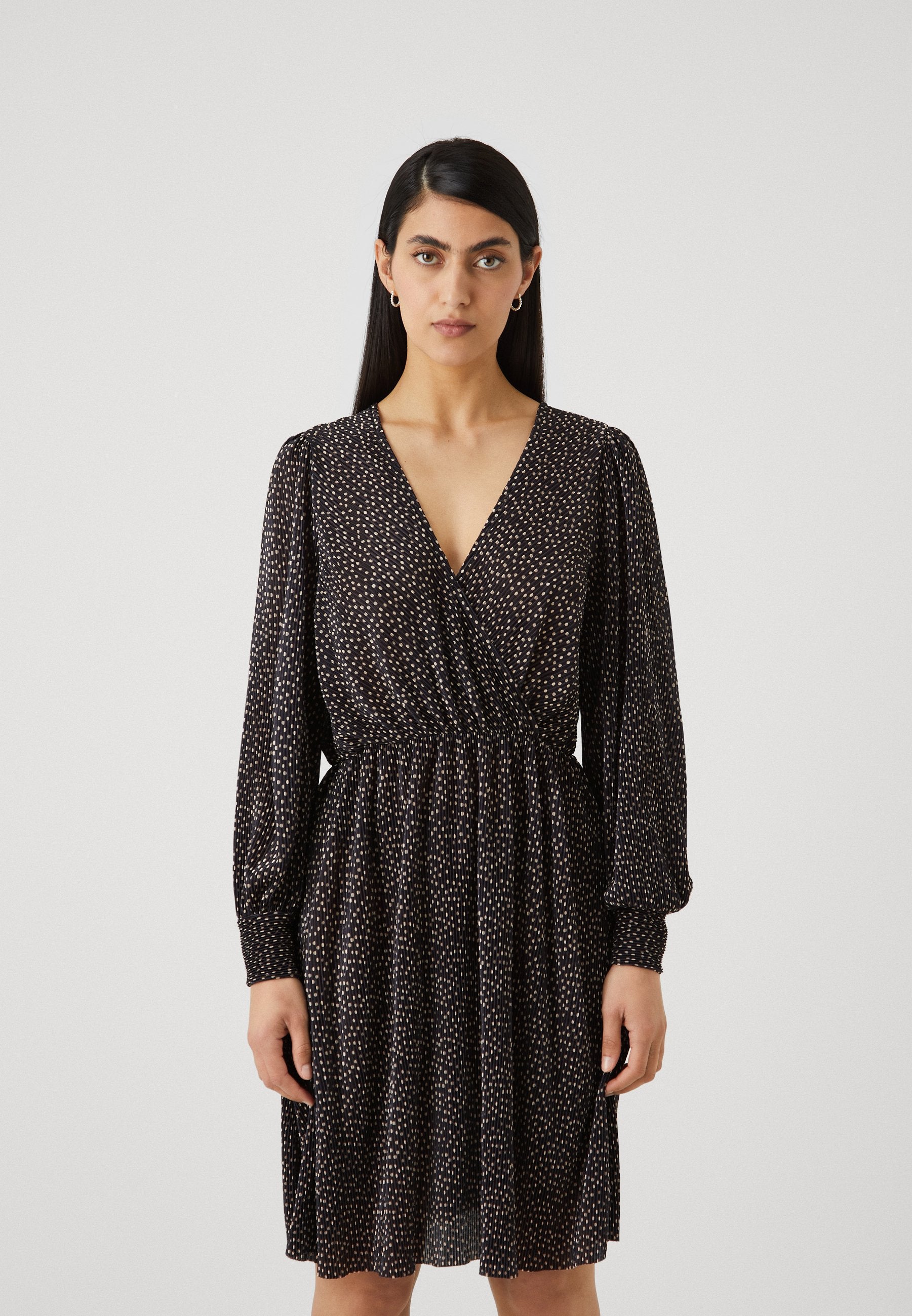 ONLVIA DRESS Media 3