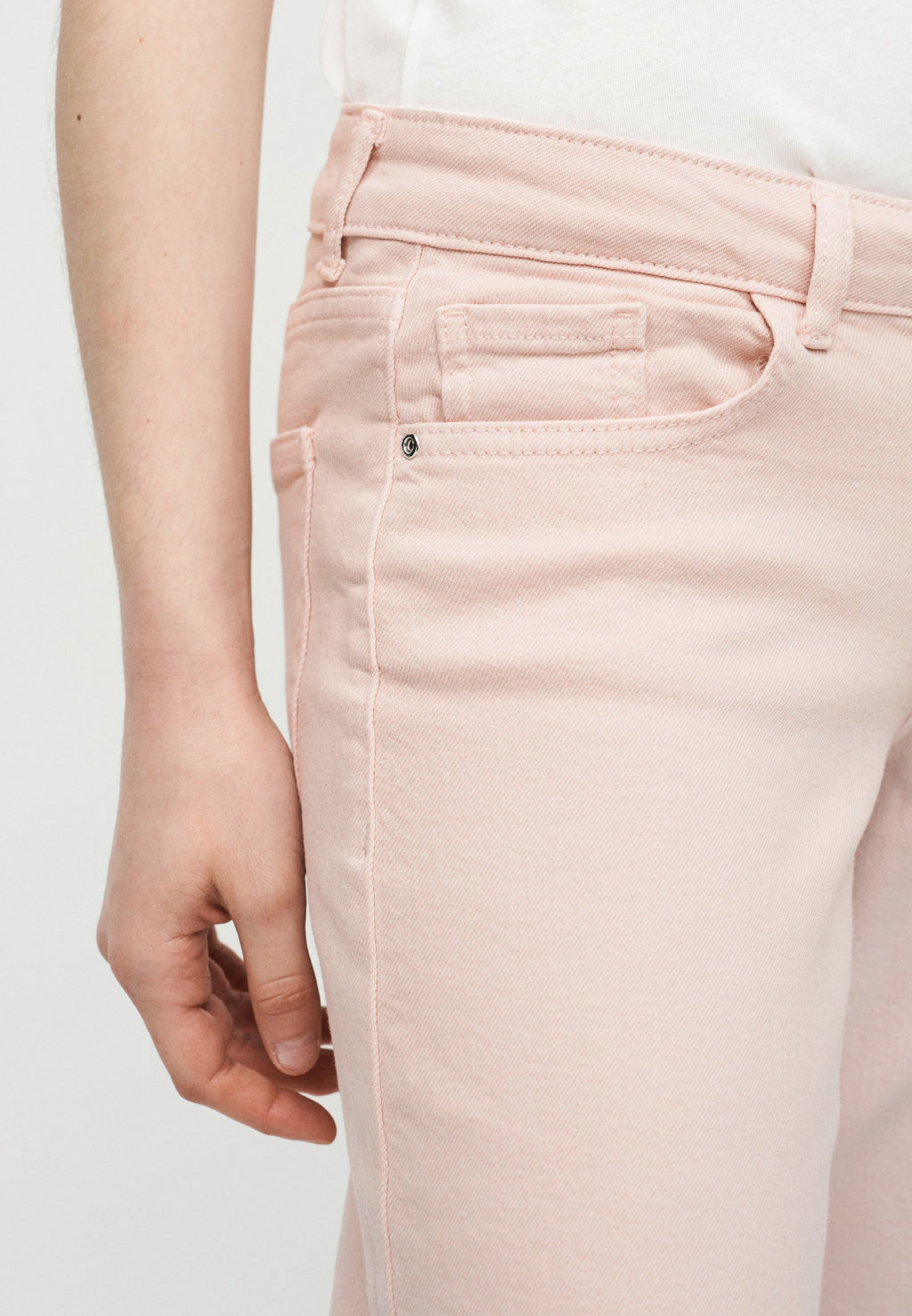 Wide-fit ONLJUDY Low waist Straight Fit Media 6