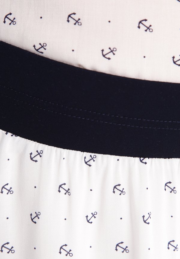 Esprit Maternity
