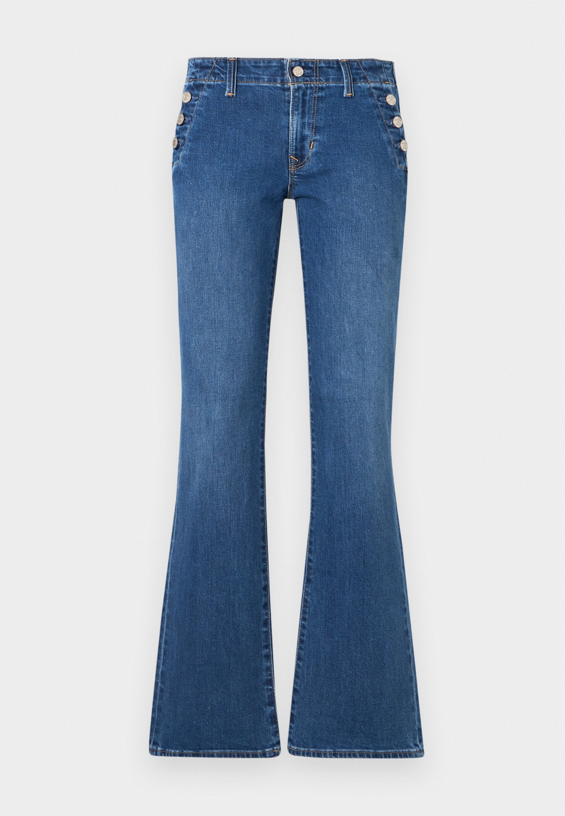 Blaue Schlagjeans mit hoher Taille, vorderer Knopfverschluss und dekorativen silbernen Knöpfen an den Seitentaschen.