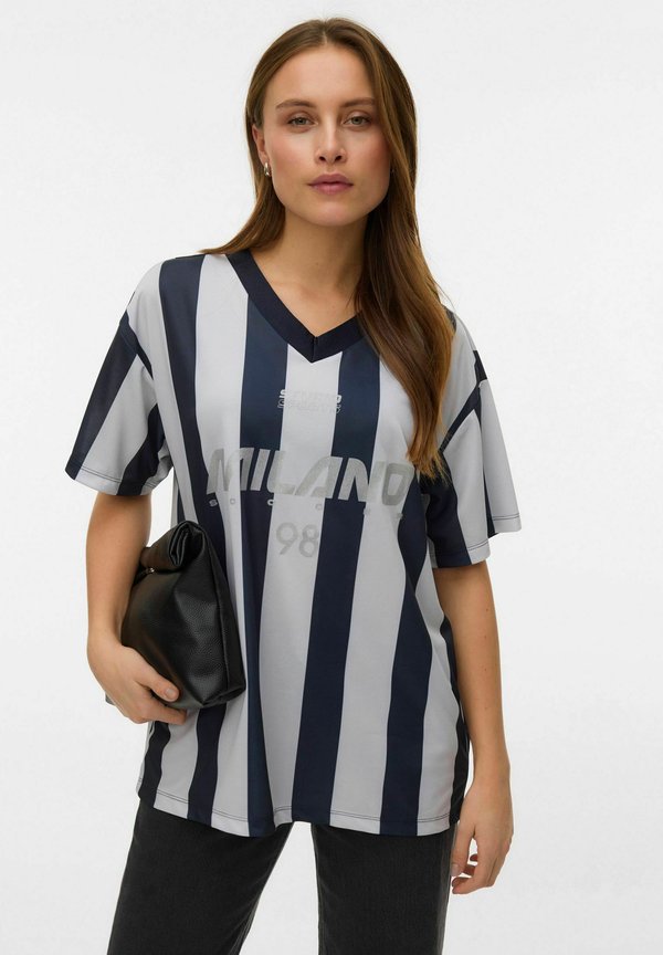 Vero Moda VMLAIKA - Print T-shirt - night sky