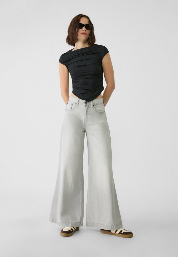 Stradivarius WIDE