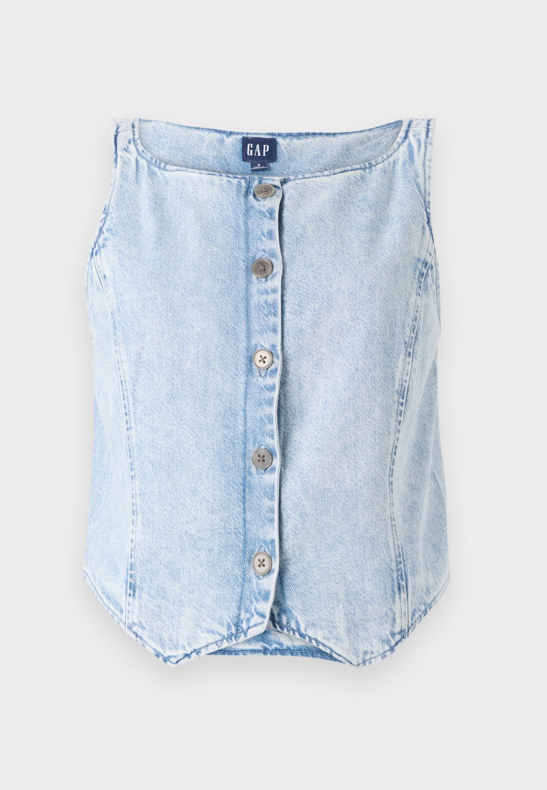 Himmelblaues Denim-Weltoberteil ohne Ärmel mit einem rundem Ausschnitt, fünf vorderen Knöpfen und einem geschwungenen Saum für eine lockere Passform.