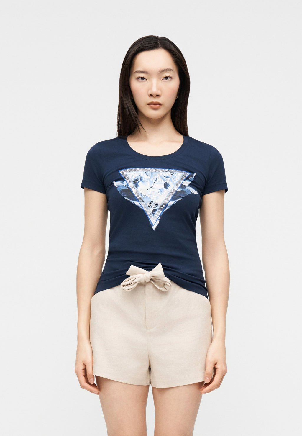 Guess FEATHER TRIANGLE TEE