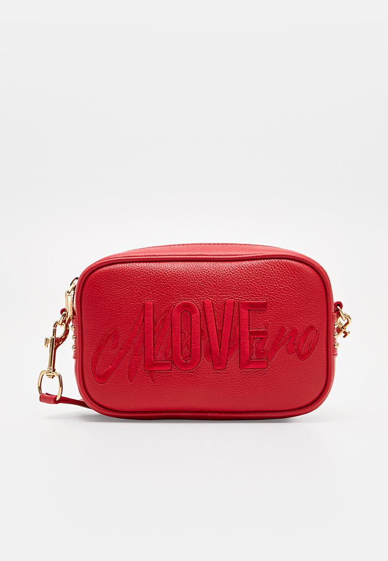 Love Moschino