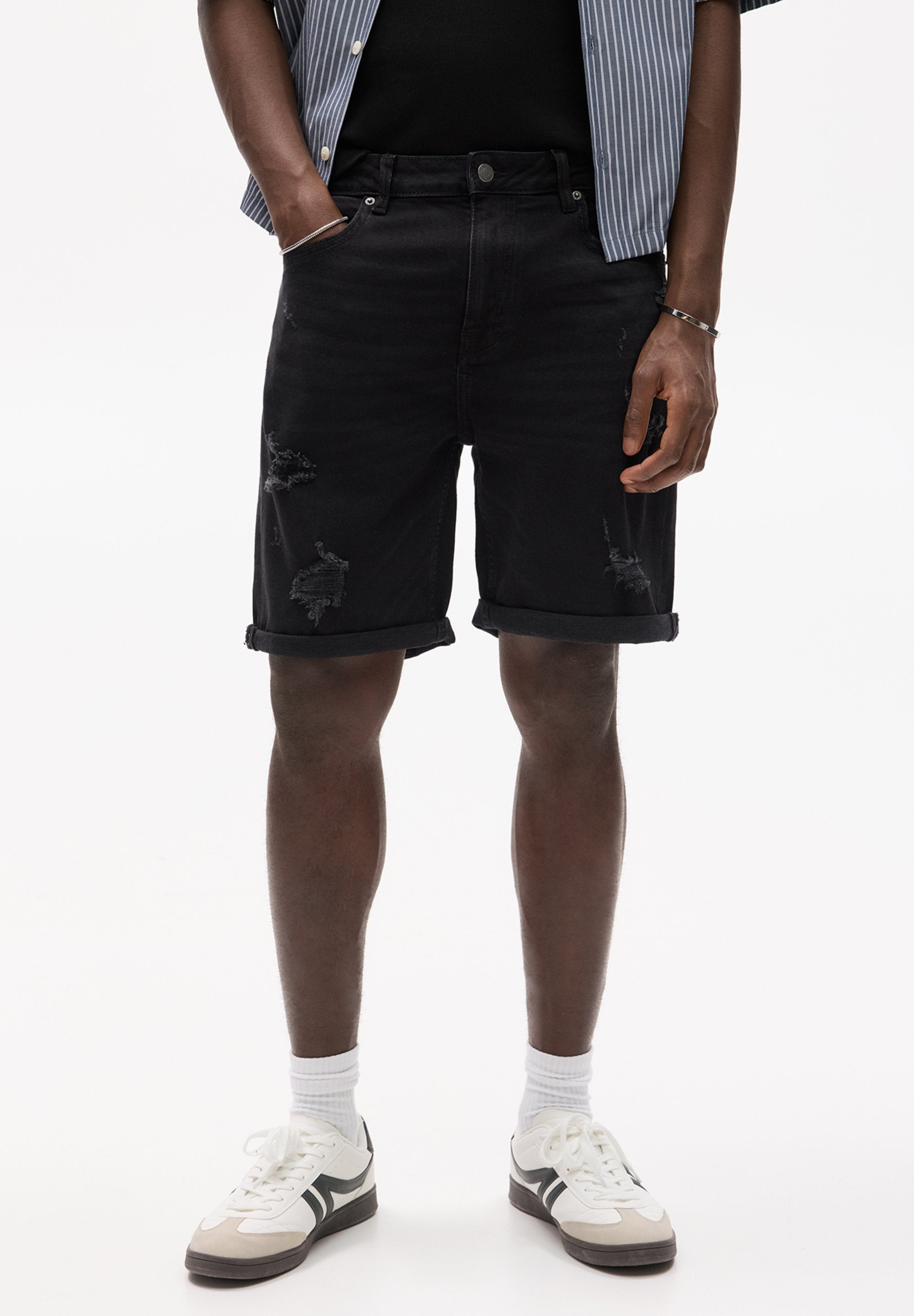 PULL&BEAR RIPPED BERMUDA