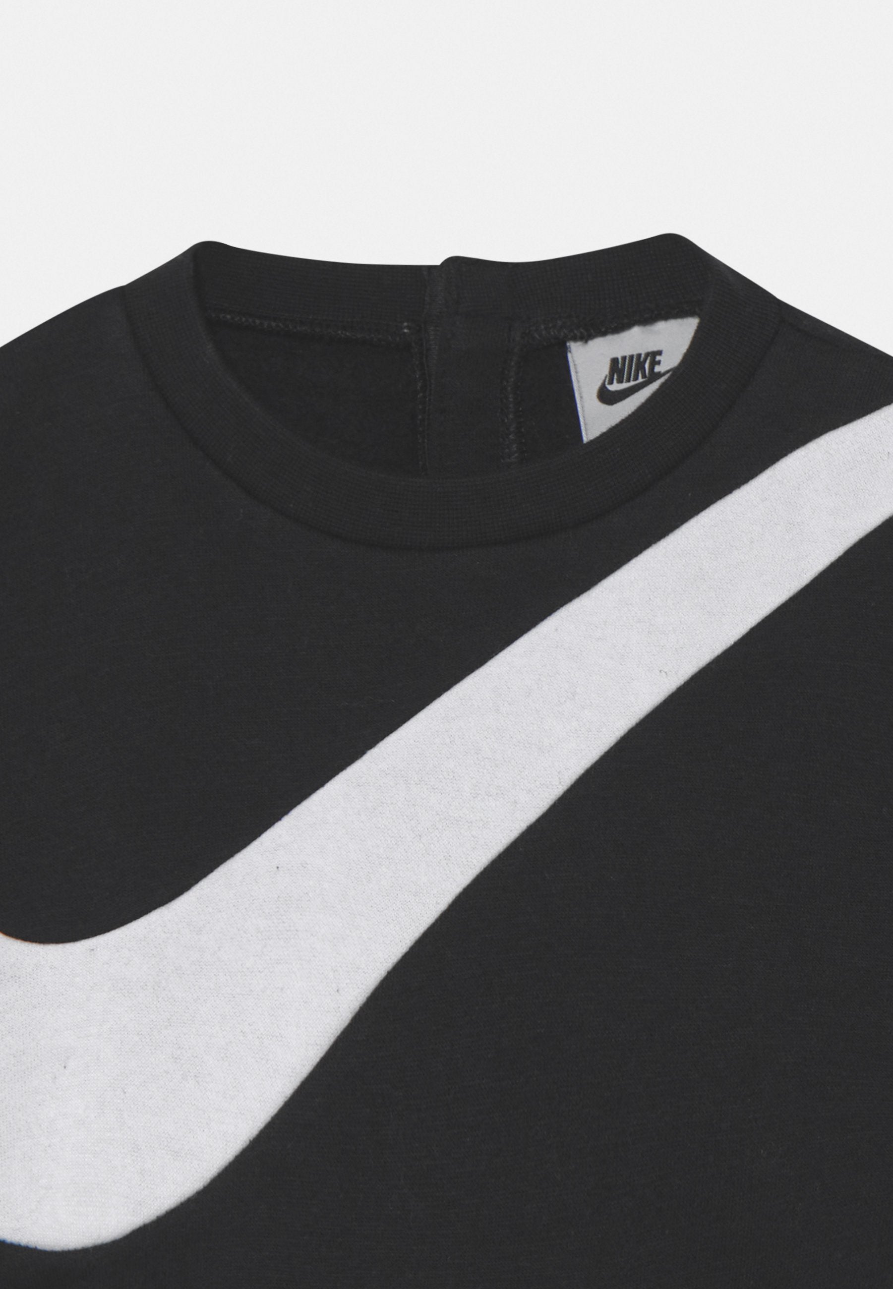 Nike Sportswear ESSENTIALS SET