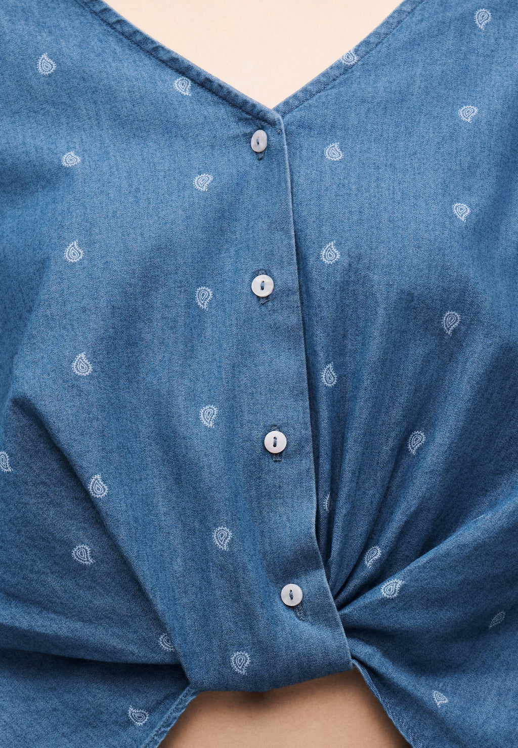 ONLNOVA AZURE SHORT KNOT SHIRT Media 6