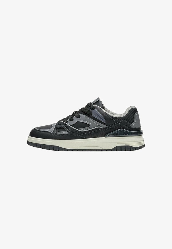 Bershka PANELLED CHUNKY - TRAINERS - Trainers - black