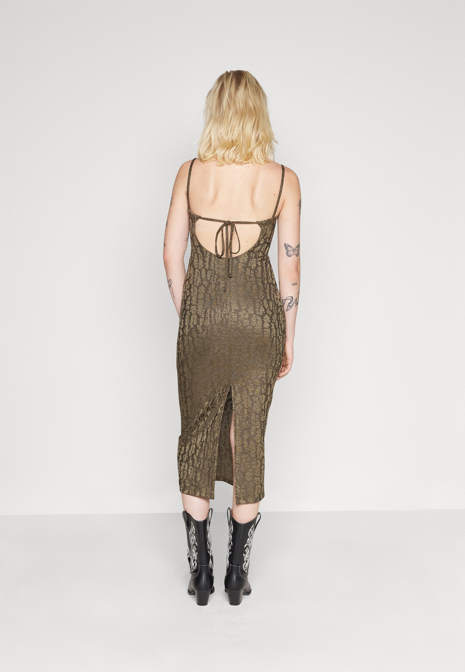 NA-KD BACK TIE MIDI DRESS