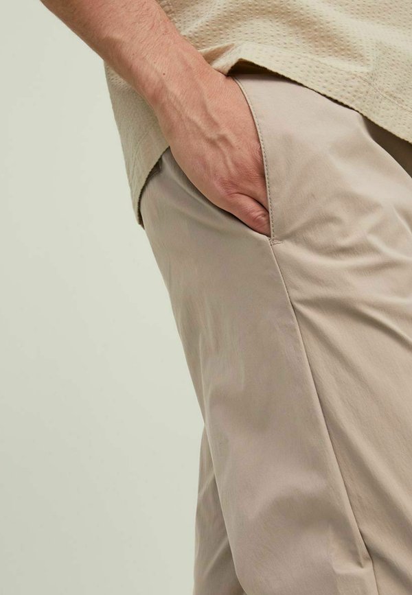 Jack & Jones KANE TECH AKM
