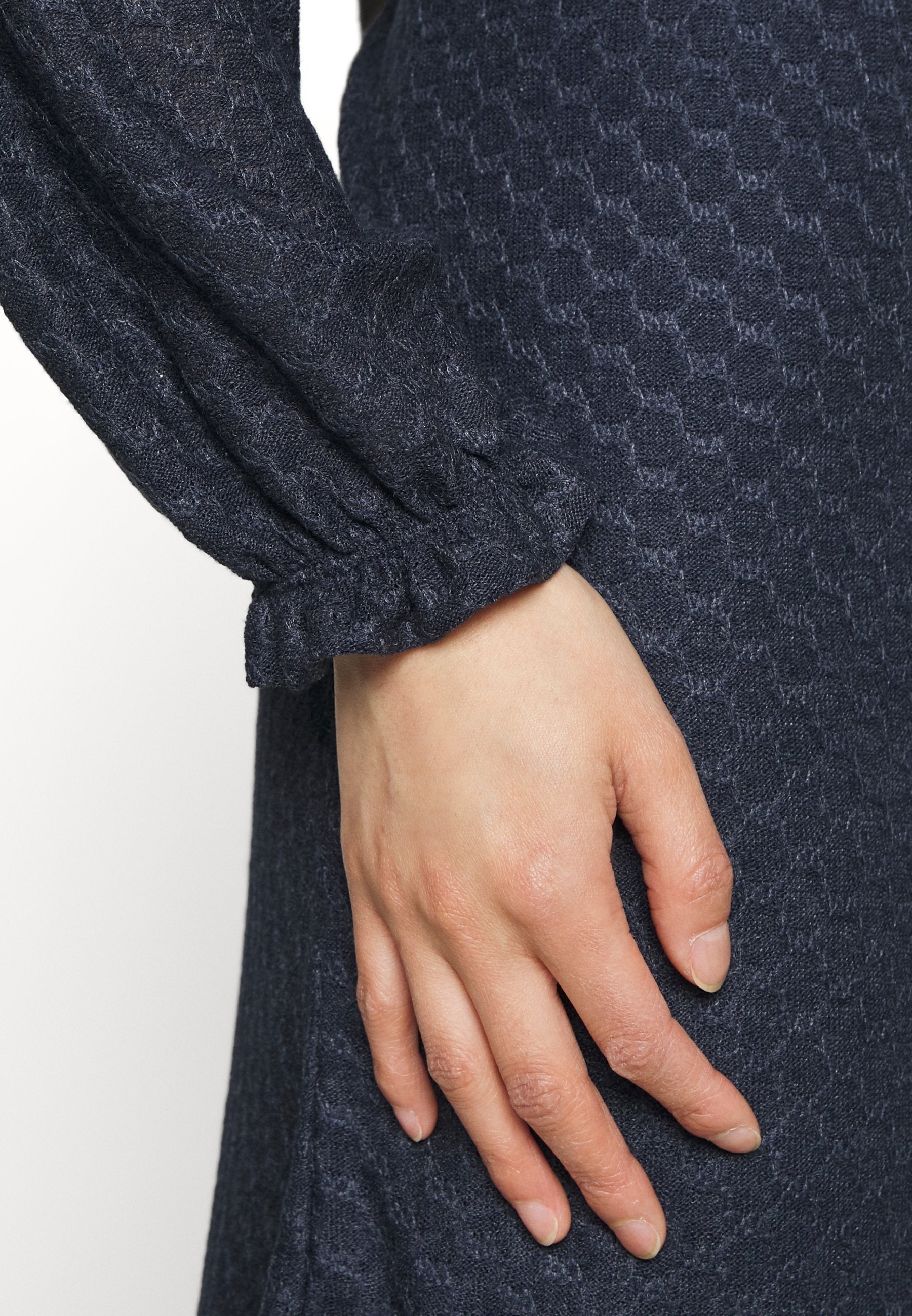 ONLSTEFFIE DRESS Media 7