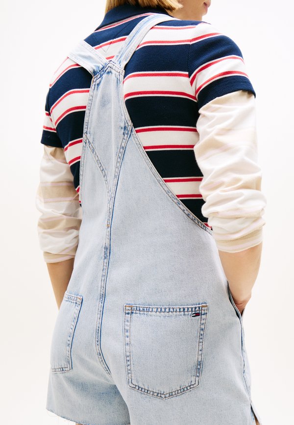 Tommy Jeans MIA RELAXED DUNGAREE SHORTS