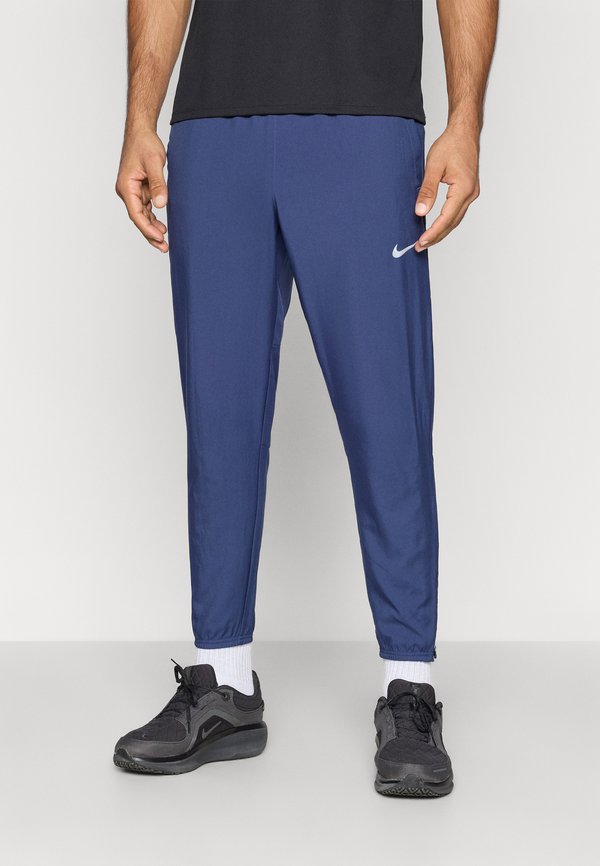 Nike Performance M NK DF CHALLENGR WVN PANT - Tracksuit bottoms - midnight navy/black/reflective silver-coloured