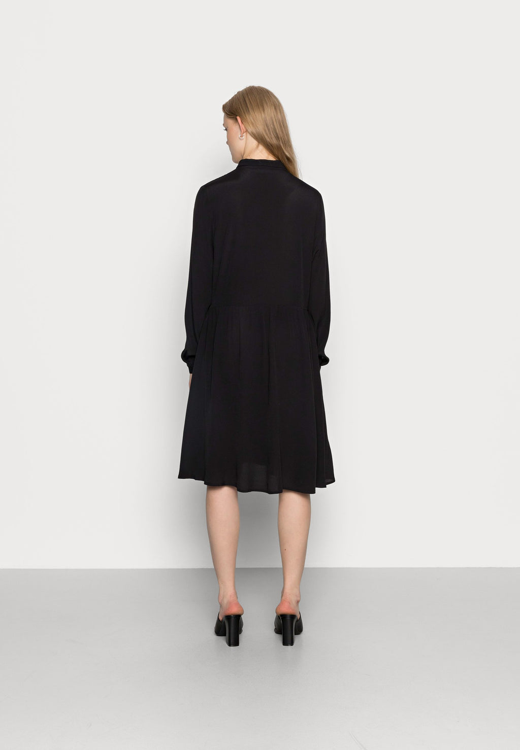 Minimum BINDIE DRESS