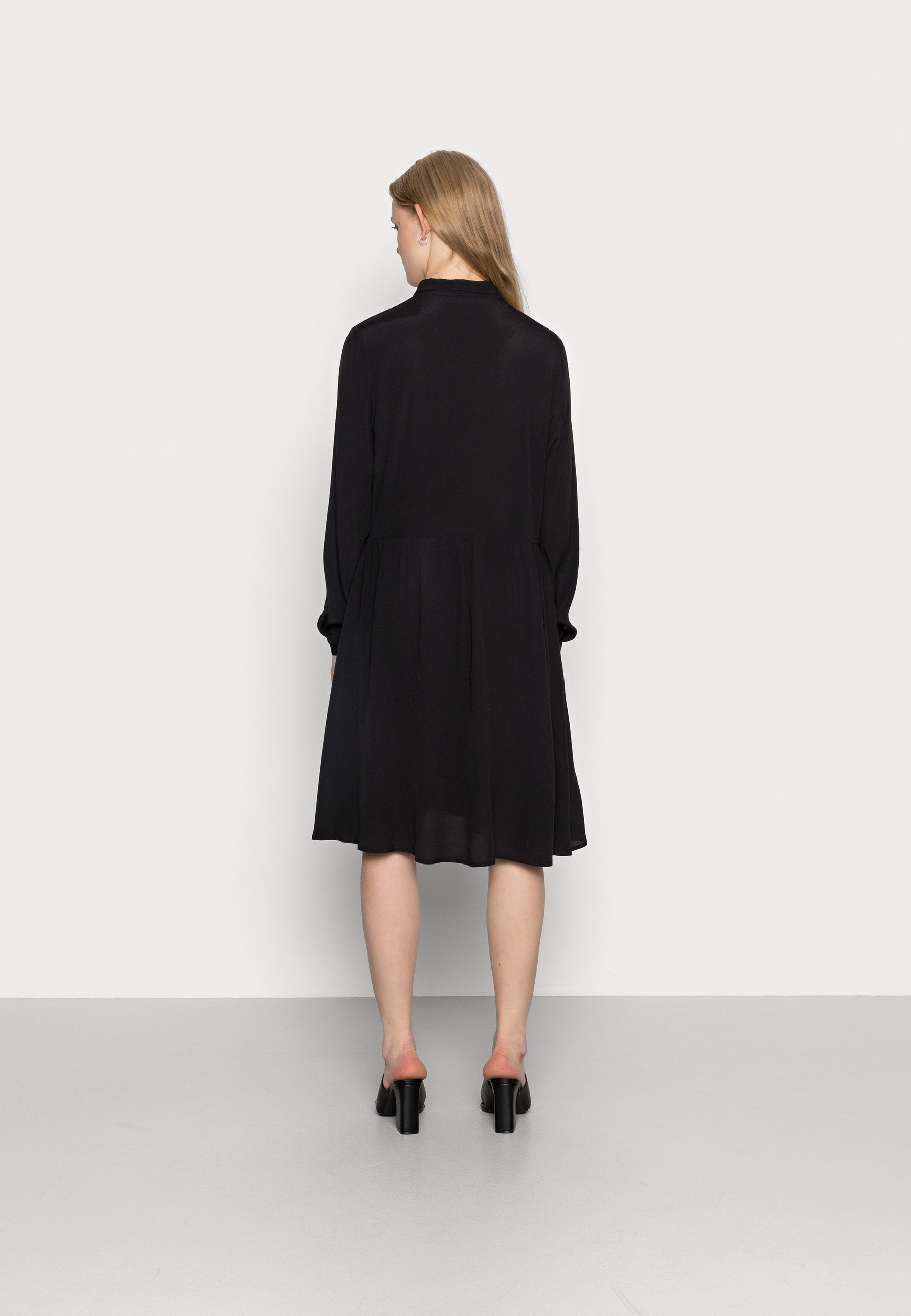 Minimum BINDIE DRESS