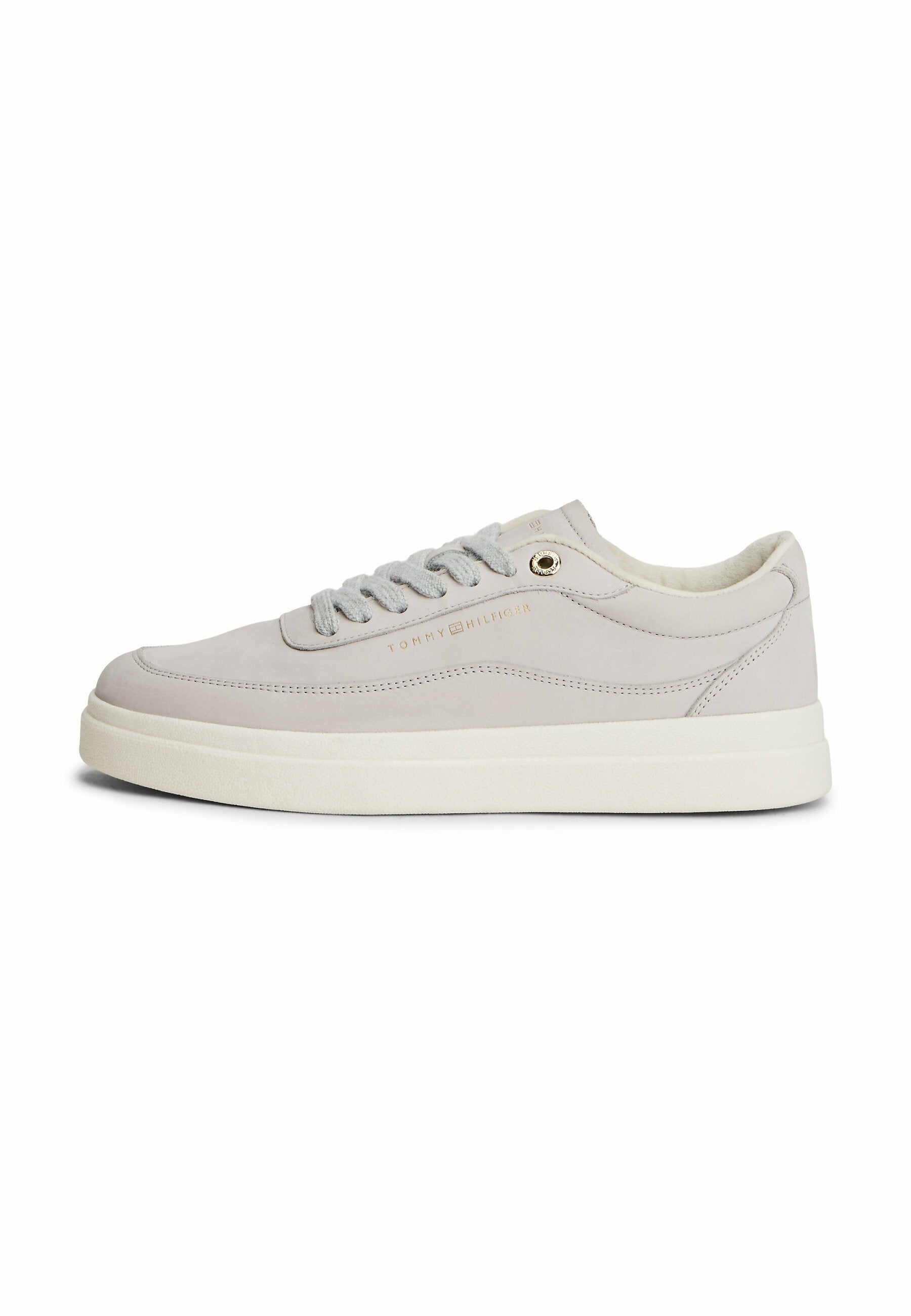 MODERN COURT SNEAKER Media 1