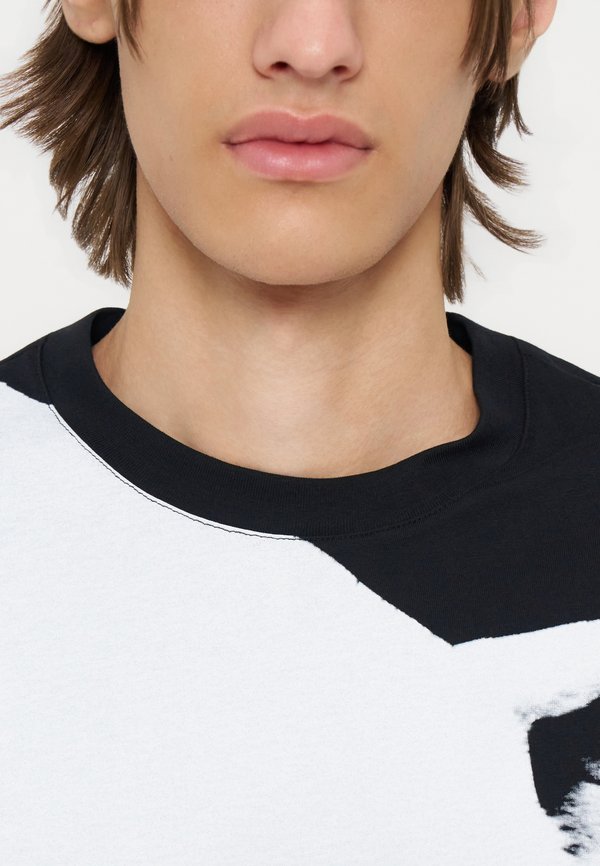 Armani Exchange