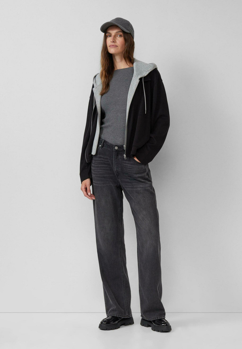 s.Oliver Strickpullover Media 2
