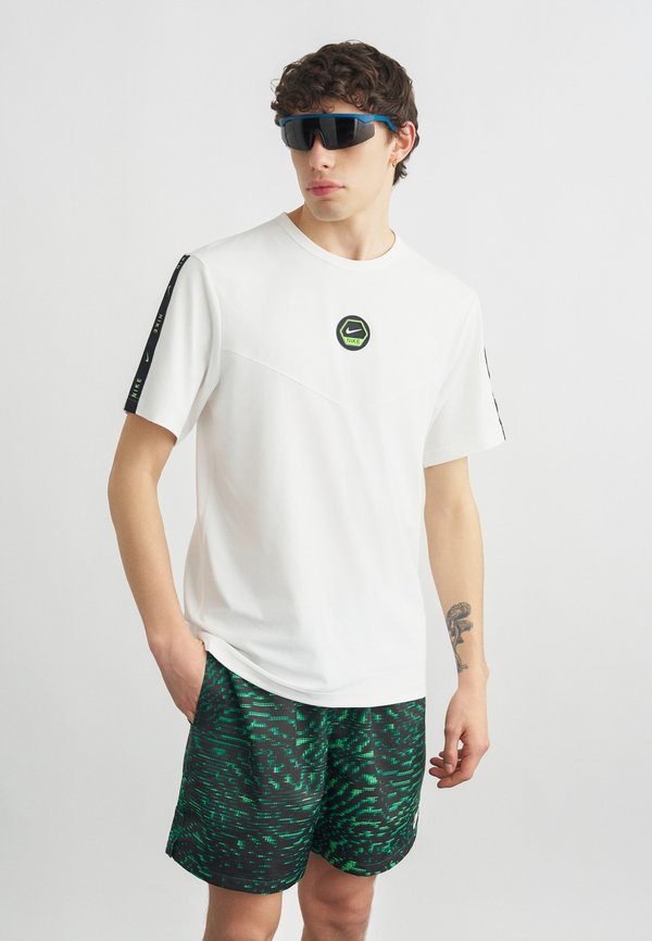 Nike Sportswear M NSW CS DF TEE - Print T-shirt - white/electric green