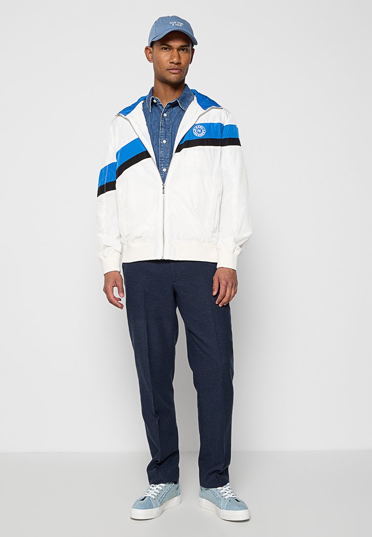KARL LAGERFELD Leichte Jacke Media 2