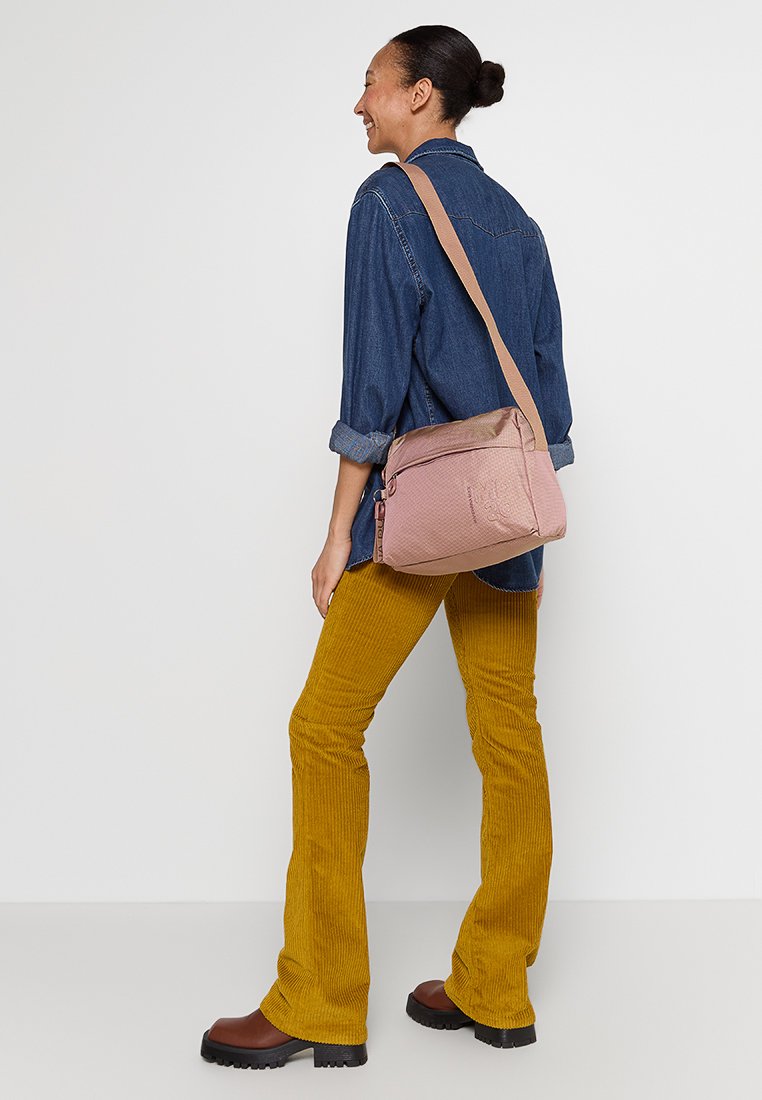 Mandarina Duck