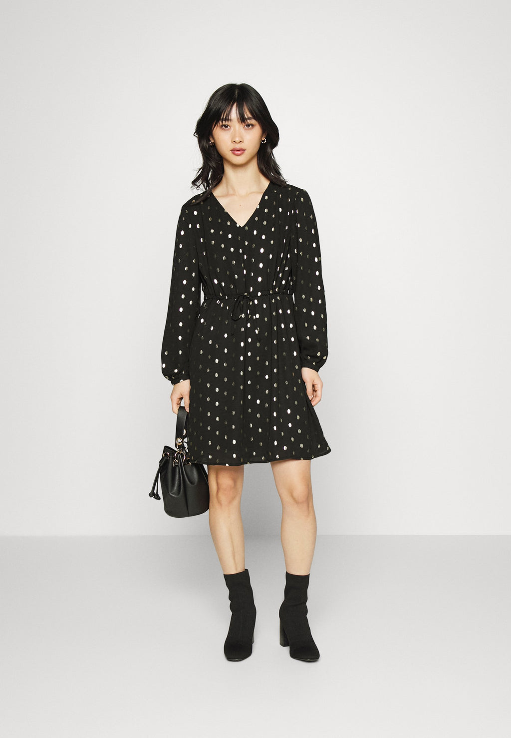 ONLELOISALVNECK DRESS Media 2