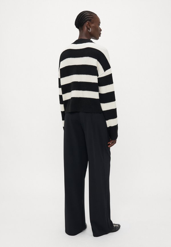 Vero Moda Tall VMINEZ HIGHNECK