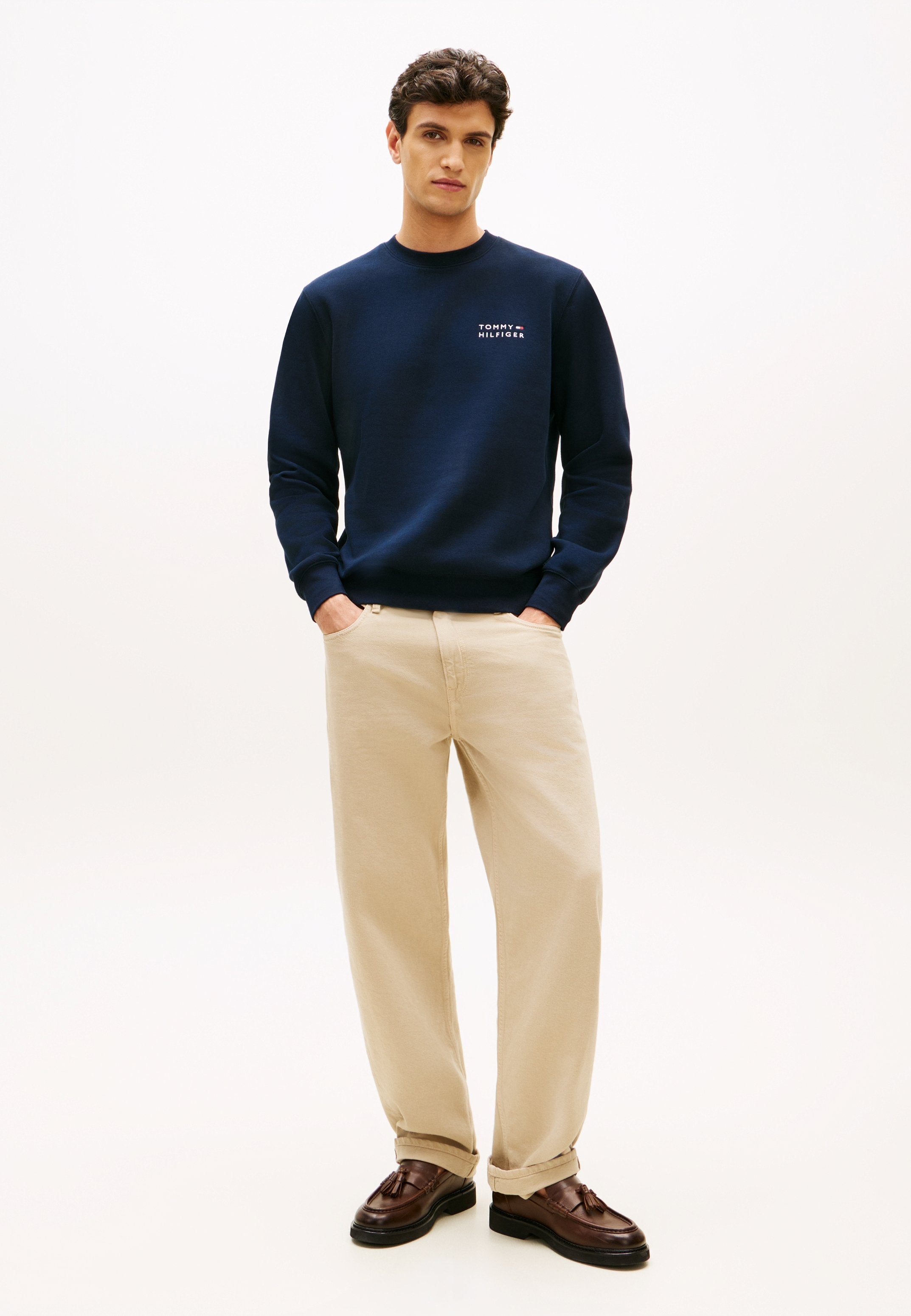 LOGO EMBROIDERY TERRY SWEATSHIRT Media 2