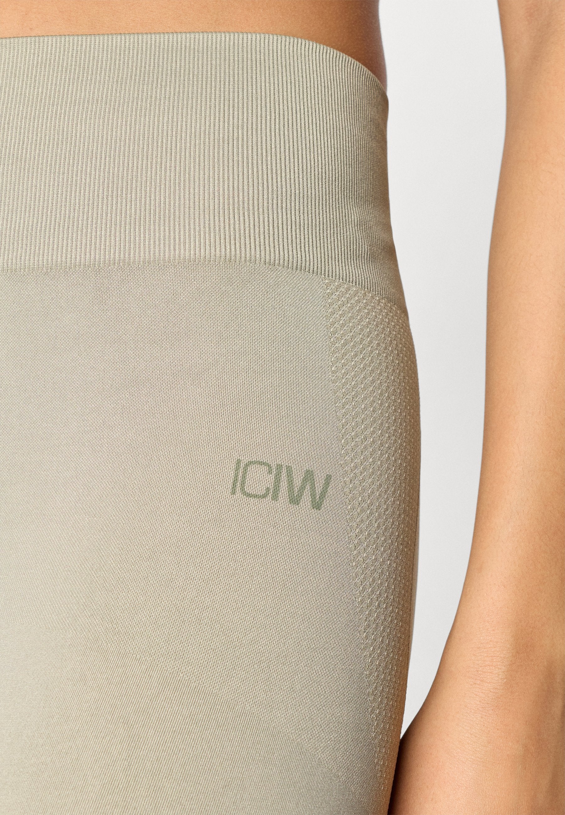 ICANIWILL SCULPT SEAMLESS