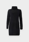 Schwarzes Strickkleid mit hohem Rollkragen, langen Ärmeln und einem kunstvollen Rautenmuster; ausgestattet mit gerippten Bündchen und Saum.