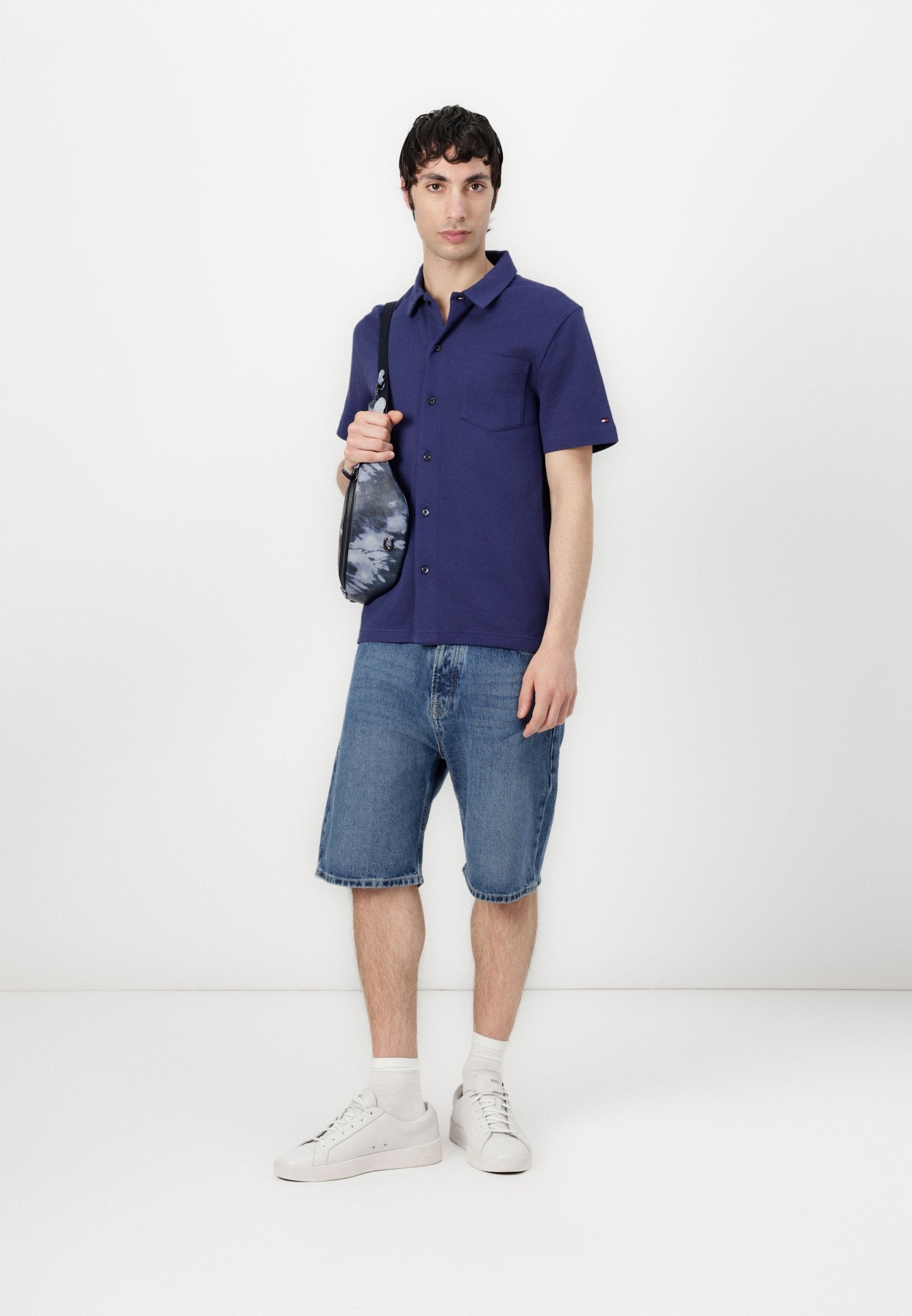 OPEN FULL PLACKET Media 2