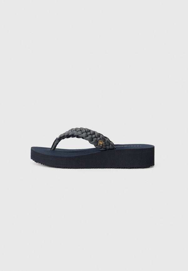 Tommy Hilfiger BRAIDED STRAP WEDGE FLIP-FLOPS - Pool shoes - space blue