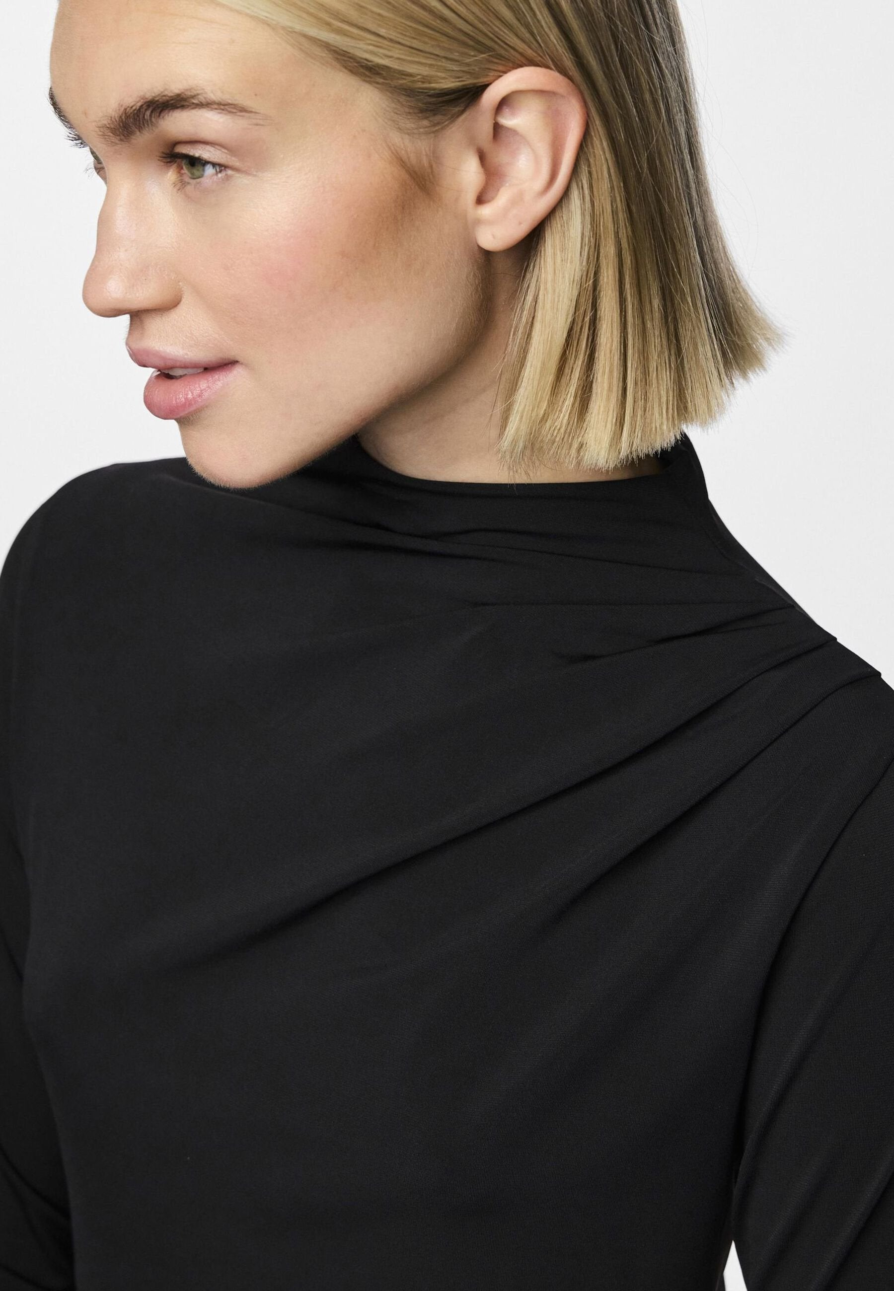 Pieces Long Sleeved PCMADISON