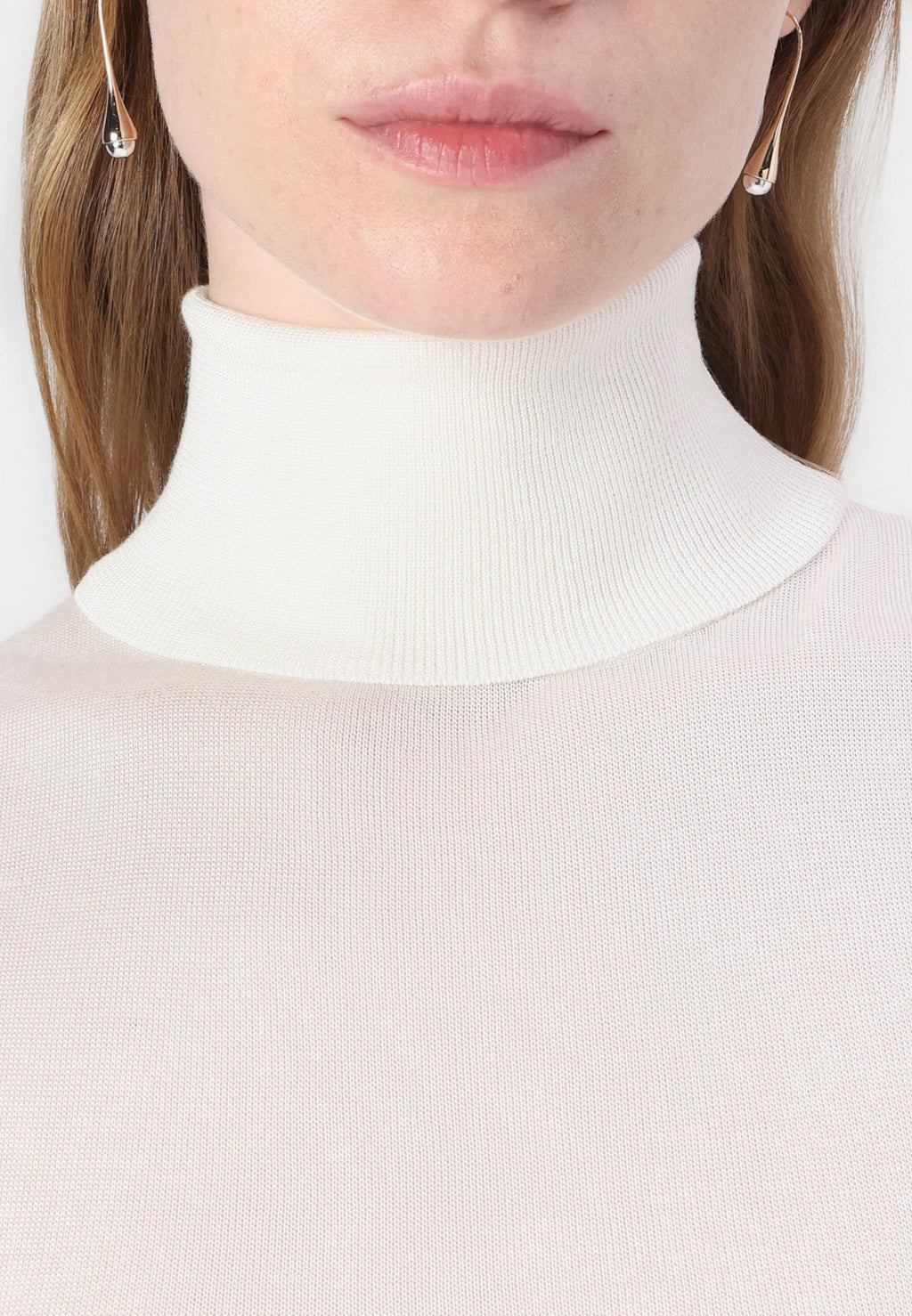 Malina NIMA SHINY SLEEVELESS NECK
