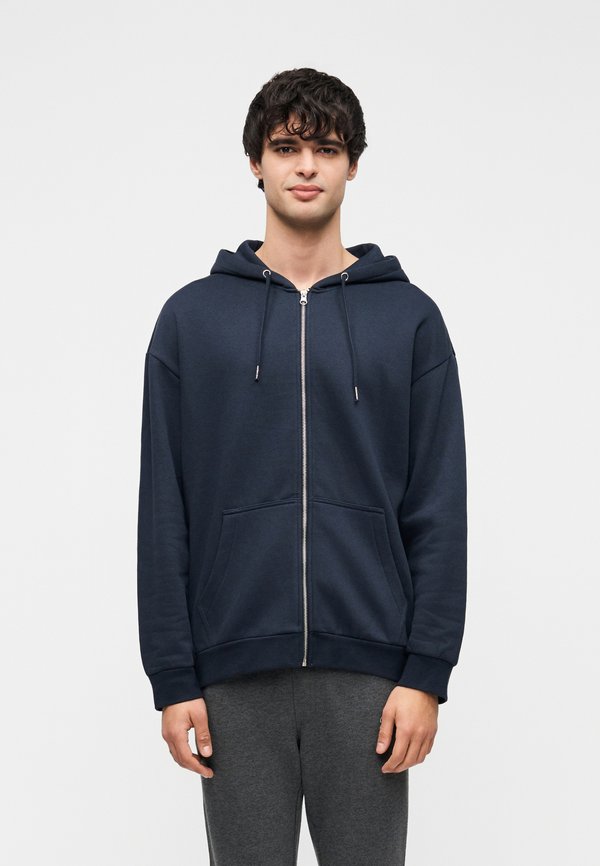 Pier One by Zalando
