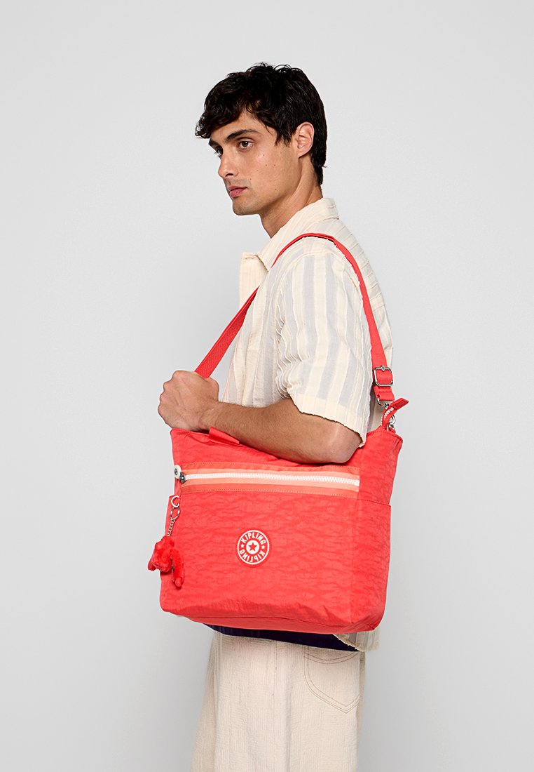 Kipling LOONA