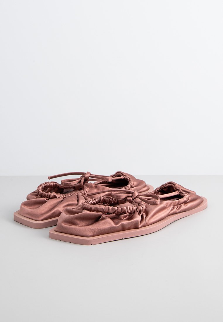 Carlotha Ray