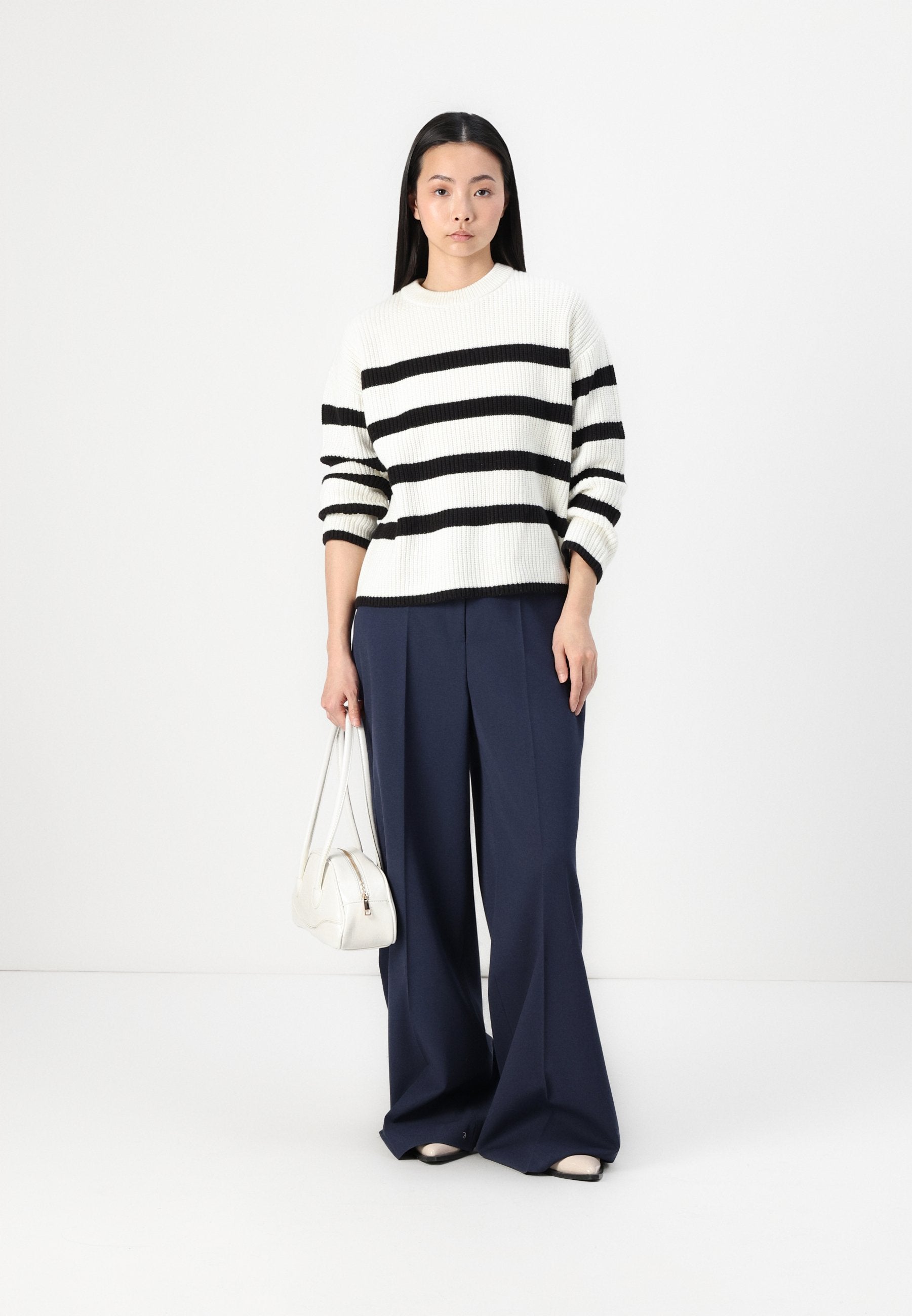 Selected SLFBLOOMIE O NECK