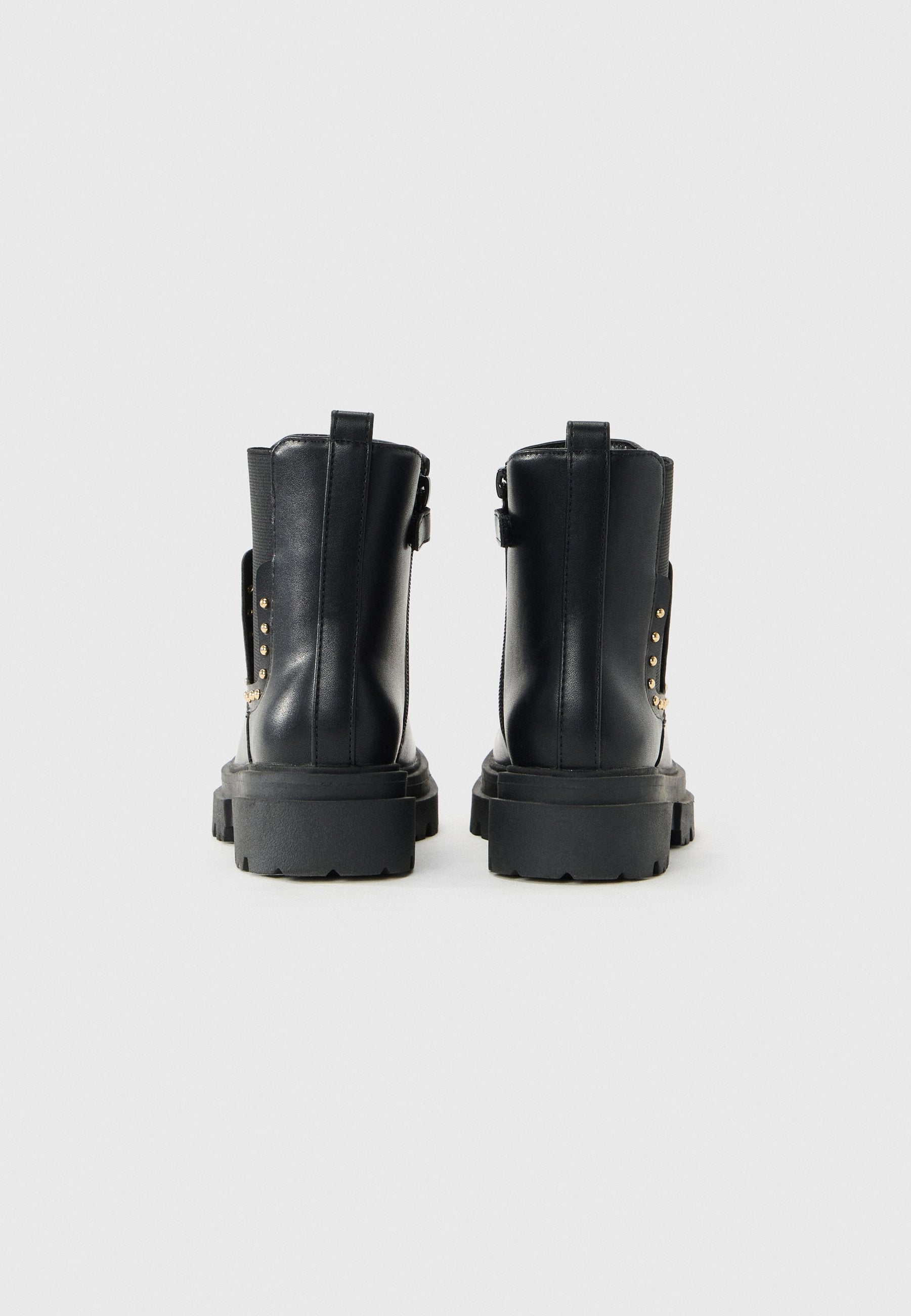 TWINSET
