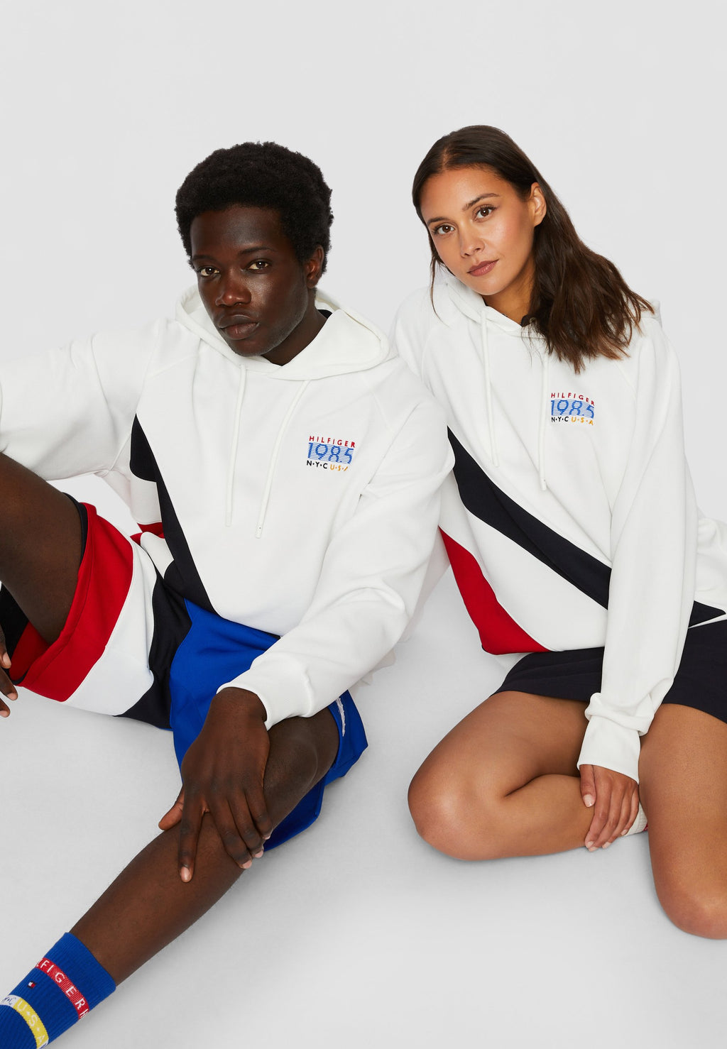 EXCLUSIVE UNISEX HILFIGER TEAM STRIPE HOODIE Media 5