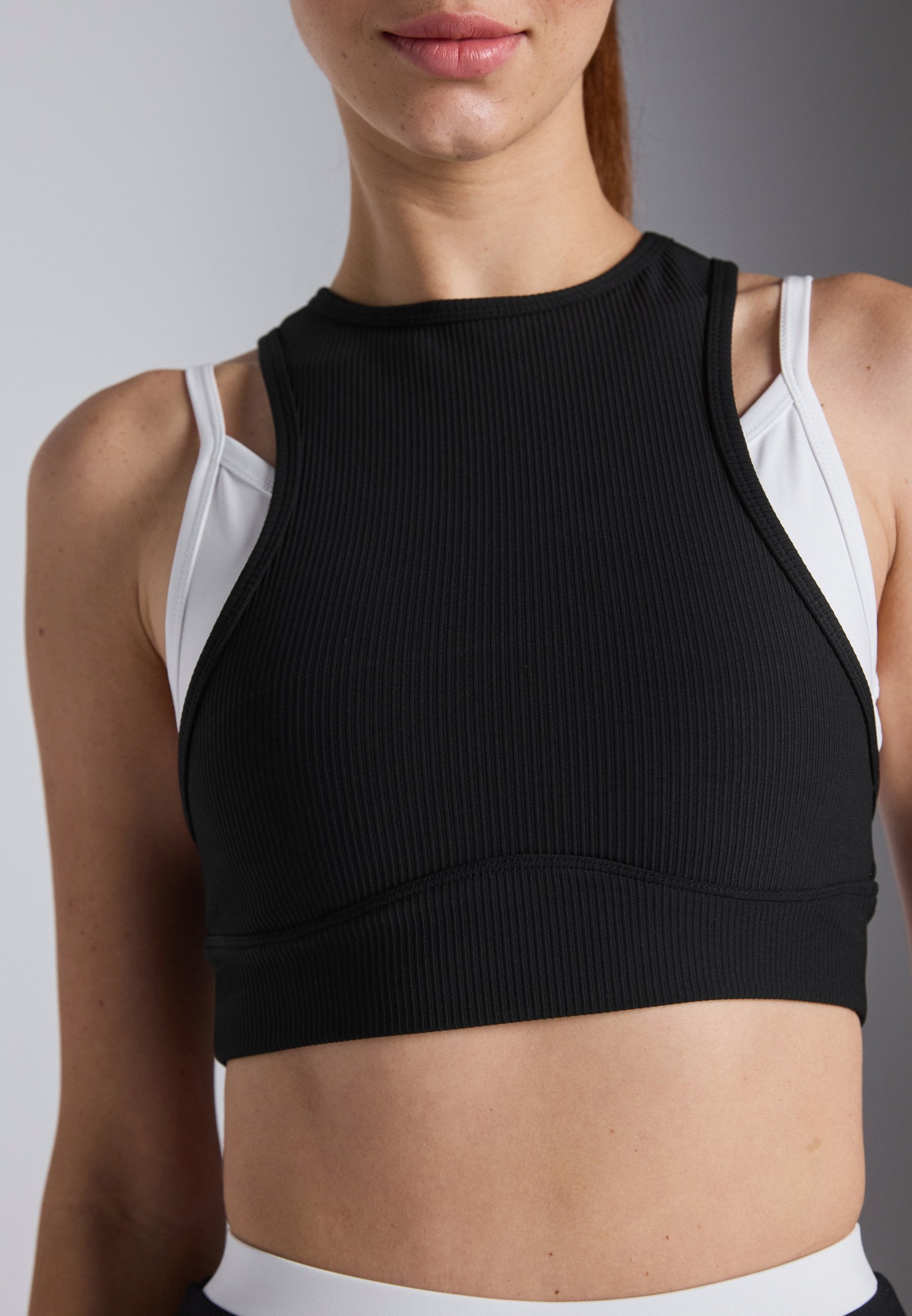 Even&Odd active DOUBLE LAYER SLEEVELESS CONTRAST TOP