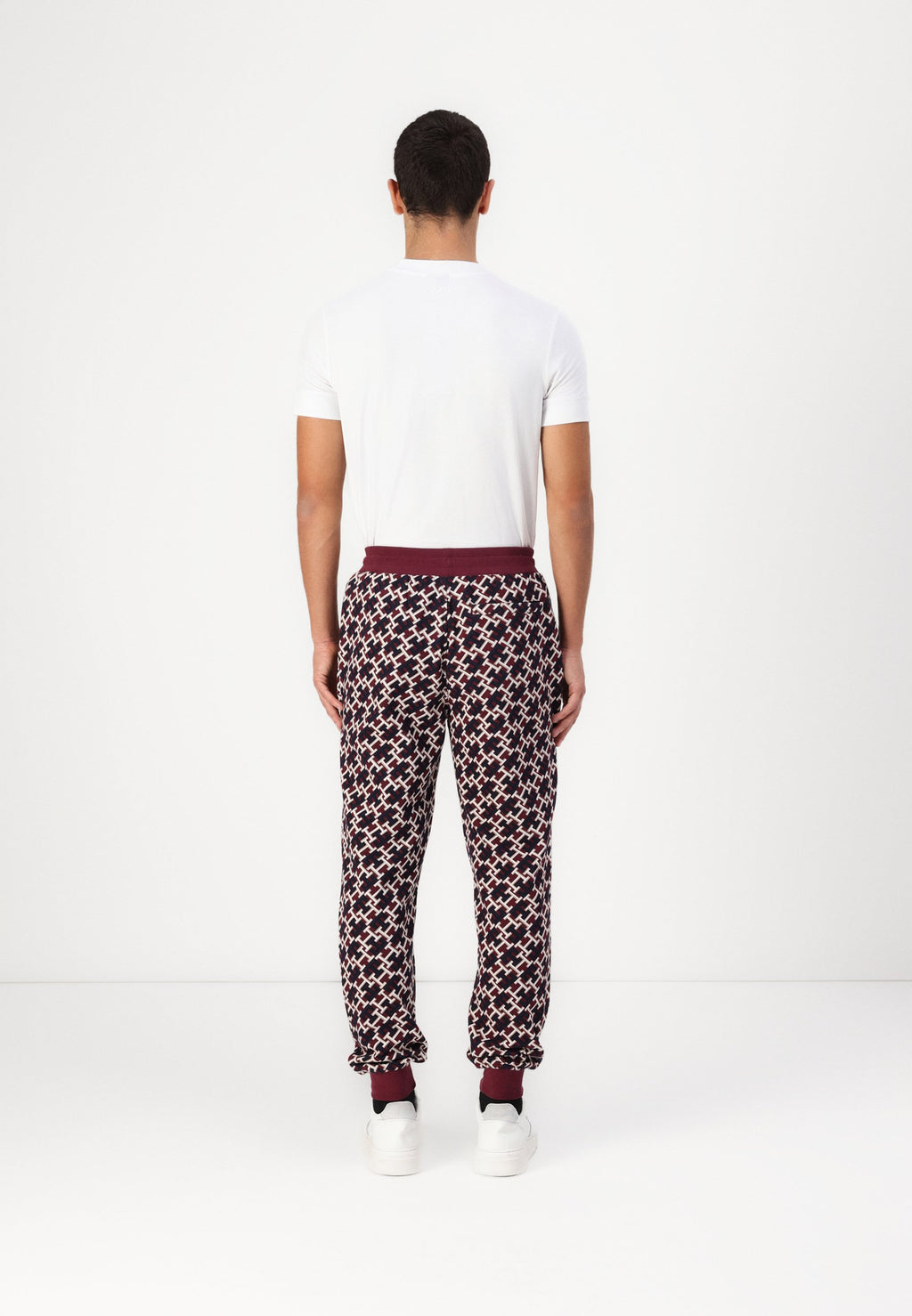 MONOGRAM UNISEX Media 3