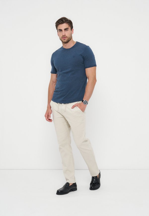 Pier One by Zalando