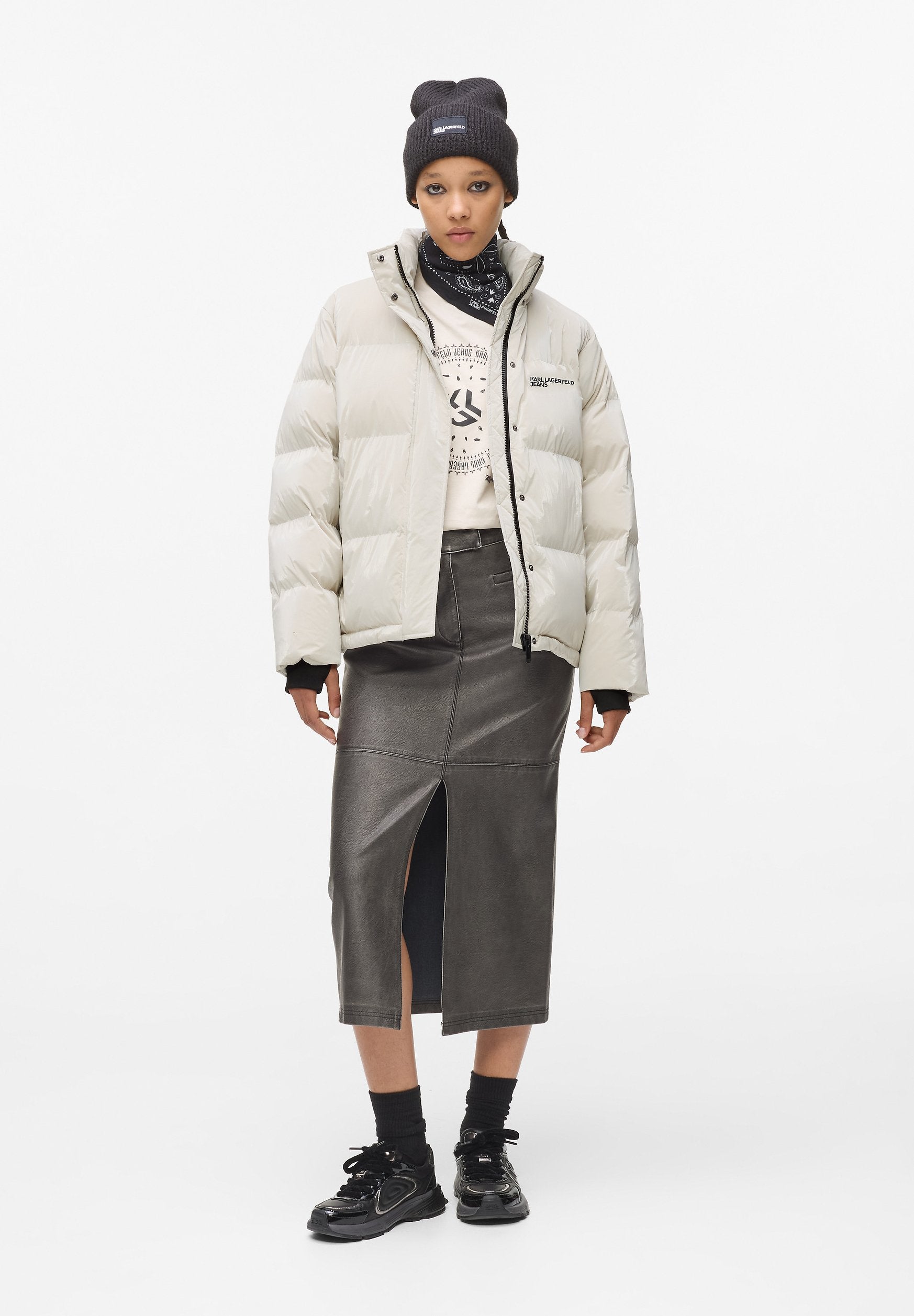 PEARLIZED PUFFER Media 2