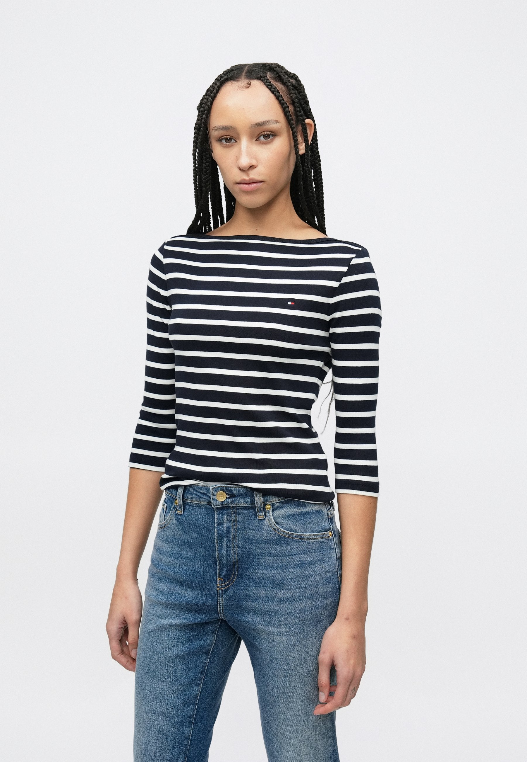 HERITAGE WHISKERED MID RISE BOOTCUT JEANS Media 5